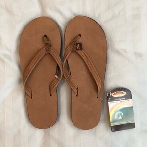 BNWT Rainbow Narrow Strap Sandal